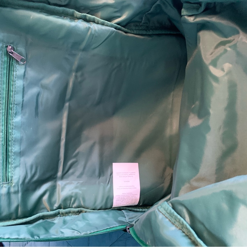 NWOT Arbonne Cute & Durable Green Backpack. Adjustable shoulder straps. Pockets. - Picture 9 of 11